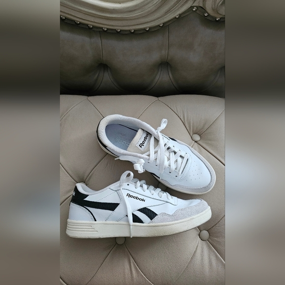 Reebok Sneakers Leather Suede Off White size 8.5 7 - Picture 1 of 6